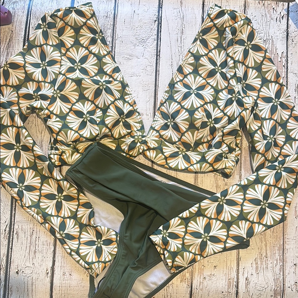 Green Vintage Floral Print Bikini Set